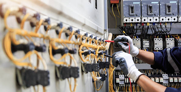 Professional Electrician technician working in Hastings, MI